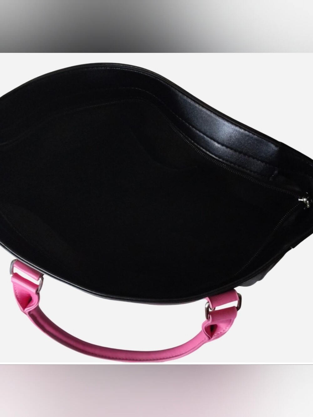Betty Boop Black Tote with Hot Pink Handles and Kiss Accents - Picture 4 of 8